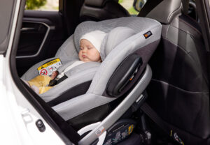 glowne-fotelik-samochodowy-besafe-stretch-b